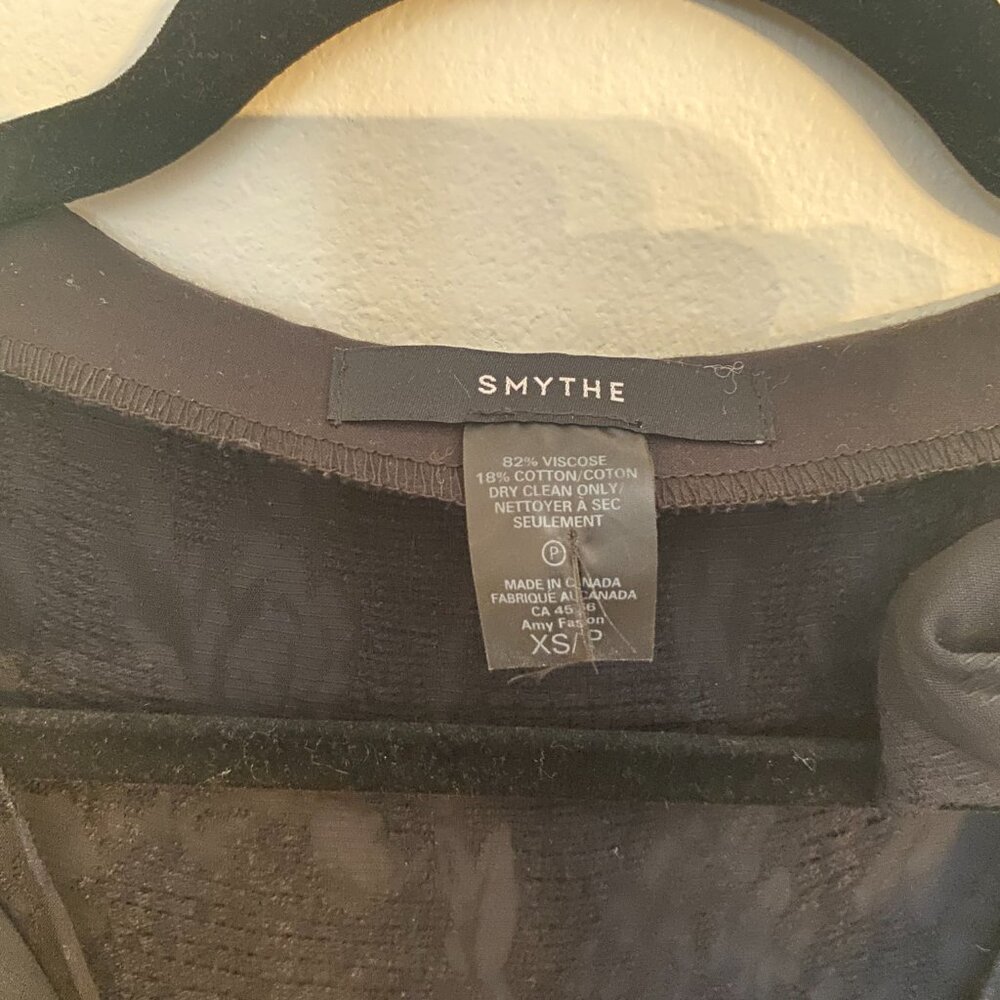 Smythe Black V Neck Sleeveless Blouse Top w/ Shoulder Bows Size XS - Picture 4 of 5